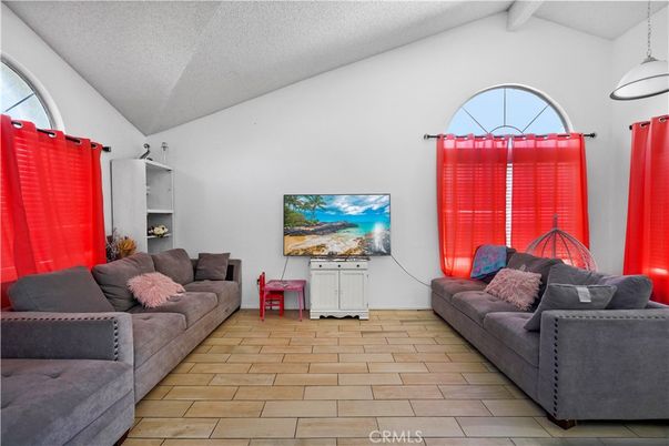 Interior, Living room, Pendant Lights