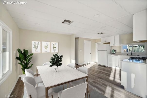 Dining room, Interior, Kitchen, Recessed Lighting, Wood Texture Flooring