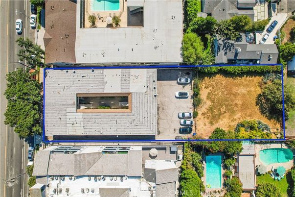 Exterior, Drone