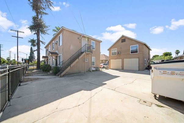 Detached Garage, Exterior