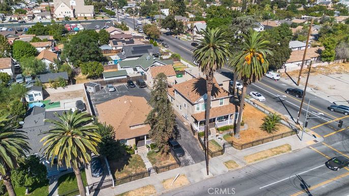 Exterior, Drone