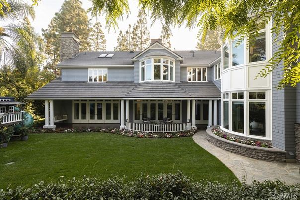 Backyard, Exterior, Facade, Queen Anne Victorian