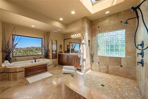 Bathroom, Interior, Recessed Lighting