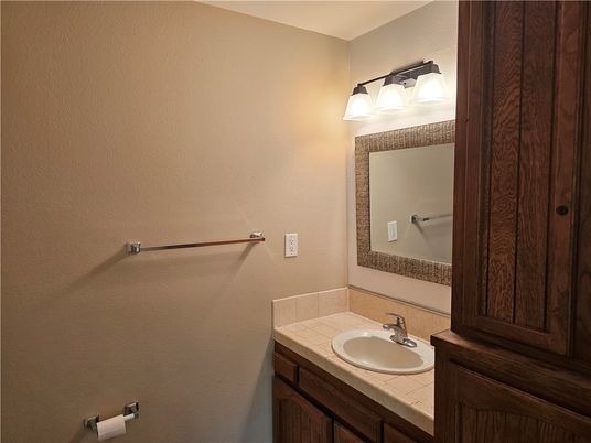 Bathroom, Interior, Tile Countertops