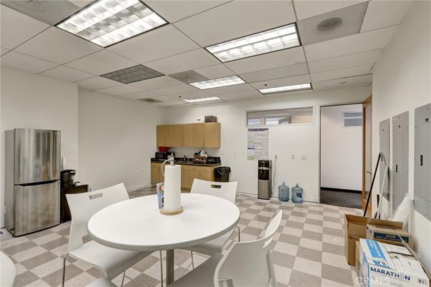 Dining room, Interior, Kitchen, Recessed Lighting