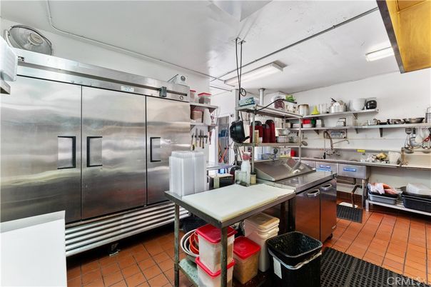 Interior, Stainless Steel Appliances