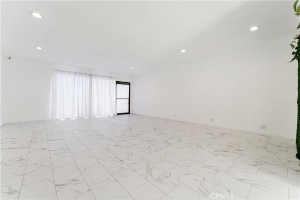 Empty room, Interior, Marble, Recessed Lighting