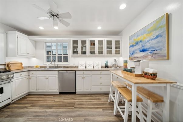 Interior, Kitchen, Recessed Lighting, Wood Texture Flooring
