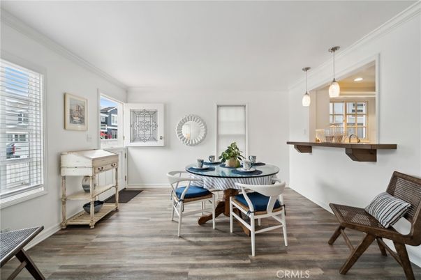 Dining room, Interior, Pendant Lights, Recessed Lighting, Wood Texture Flooring