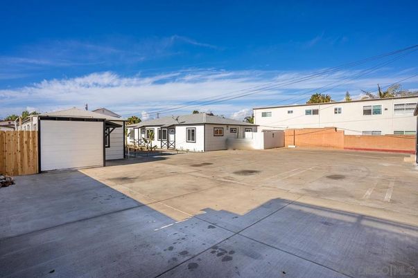Backyard, Detached Garage, Exterior