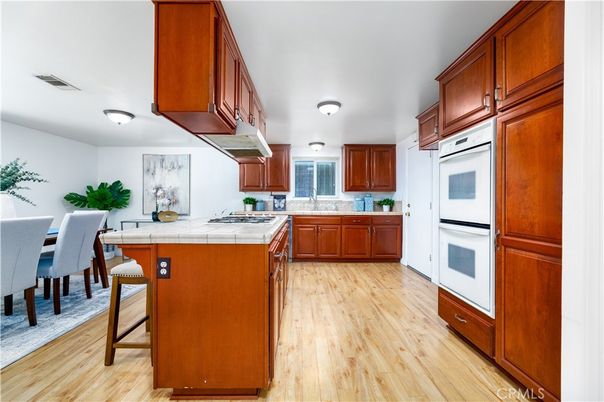 Dining room, Interior, Kitchen, Tile Countertops, Wood Texture Flooring