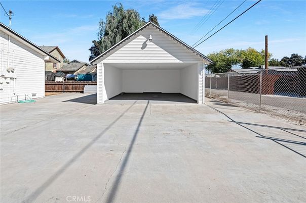 Detached Garage, Exterior
