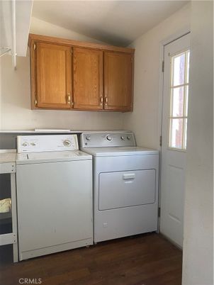 Interior, Utility Closets, Washer, Wood Texture Flooring