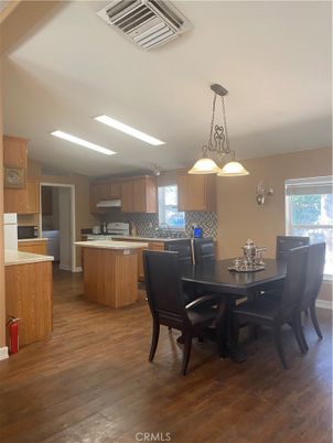 Dining room, Interior, Kitchen, Pendant Lights, Recessed Lighting, Wood Texture Flooring
