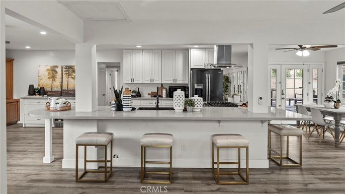 Dining room, Interior, Kitchen, Recessed Lighting, Wood Texture Flooring