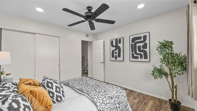 Bedroom, Interior, Recessed Lighting, Wood Texture Flooring