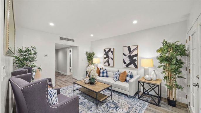 Interior, Living room, Recessed Lighting, Wood Texture Flooring
