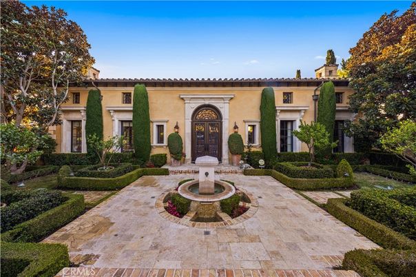 Backyard, Exterior, Facade, Mediterranean