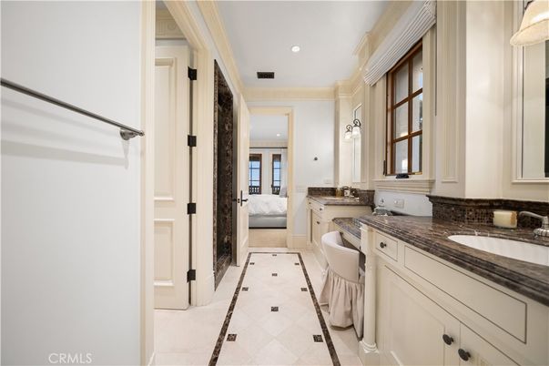 Bathroom, Bedroom, Dual Sink Vanities, Interior, Recessed Lighting