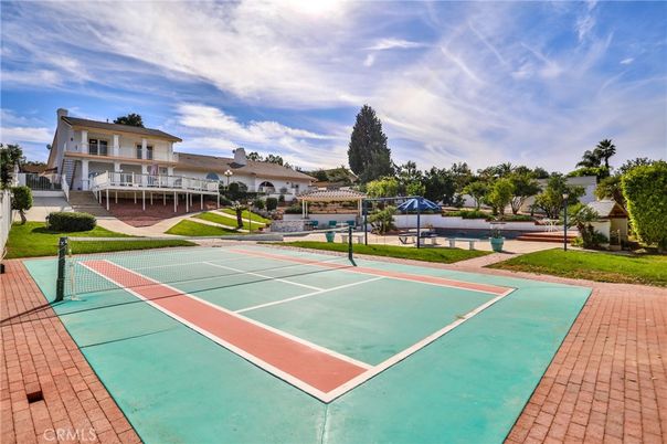 Exterior, Tennis Courts