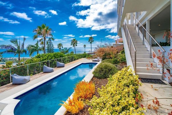 Exterior, Pool, Water