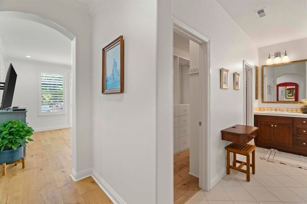 Bathroom, Interior, Recessed Lighting, Wood Texture Flooring