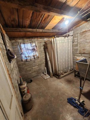 Empty room, Interior, Stone Walls, Wooden Beams, Wooden Ceilings
