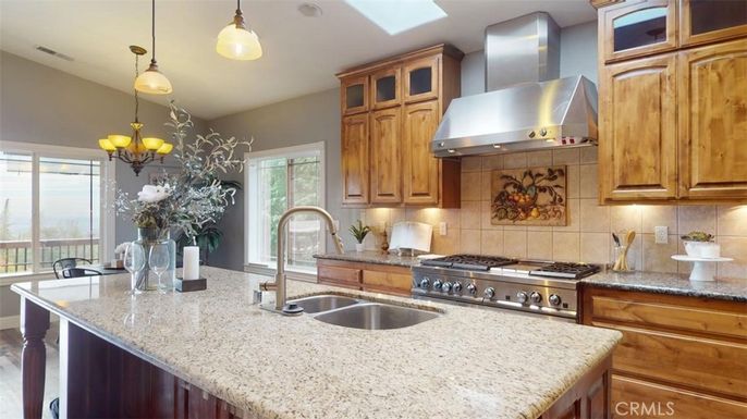 Chandelier, Interior, Kitchen, Pendant Lights, Stainless Steel Appliances
