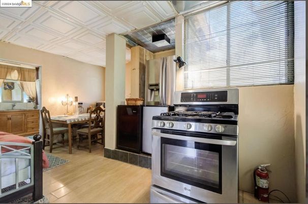 Dining room, Interior, Kitchen, Stainless Steel Appliances, Wood Texture Flooring
