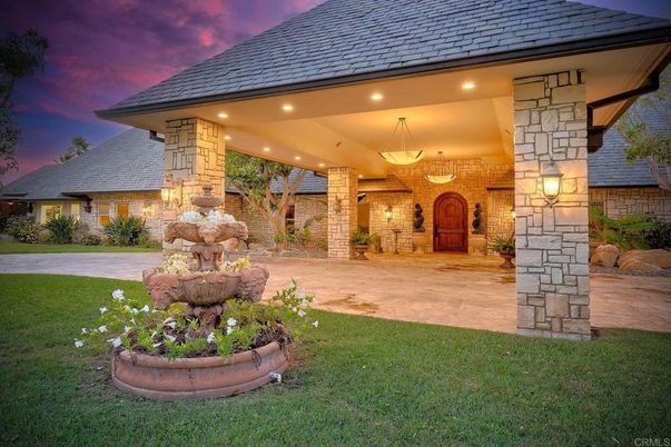 Backyard, Exterior, Facade, French Provincial