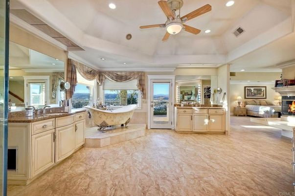 Bathroom, Dual Sink Vanities, Fireplace, Interior, Living room, Recessed Lighting