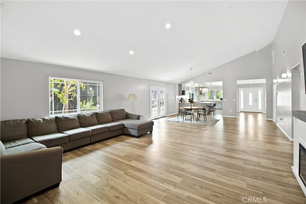 Chandelier, Dining room, Interior, Living room, Pendant Lights, Recessed Lighting, Wood Texture Flooring