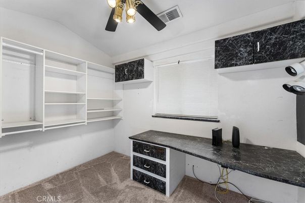 Home Office, Interior