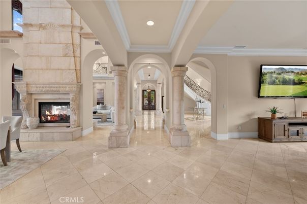 Fireplace, Interior, Recessed Lighting