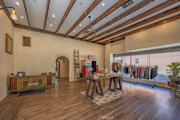Interior, Pendant Lights, Recessed Lighting, Wooden Beams, Wood Texture Flooring
