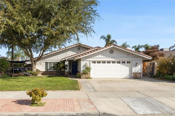 Attached, Backyard, Exterior, Facade, Ranch