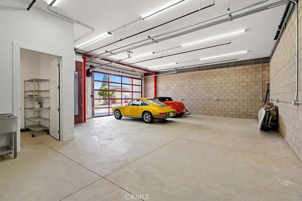 Garage, Interior, Stone Walls