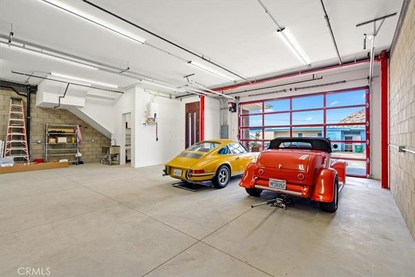Garage, Interior, Stone Walls