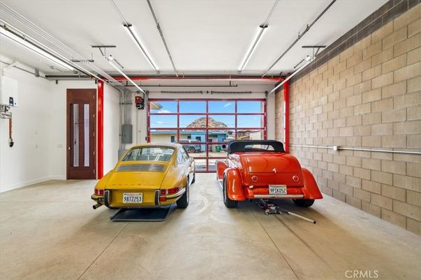 Garage, Interior, Stone Walls