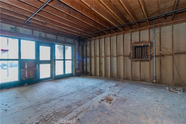 Empty room, Interior, Wooden Beams, Wooden Ceilings