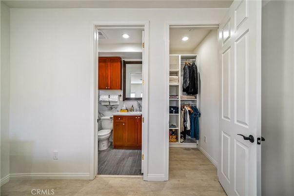 Bathroom, Interior, Recessed Lighting, Walk-in Closets, Wood Texture Flooring