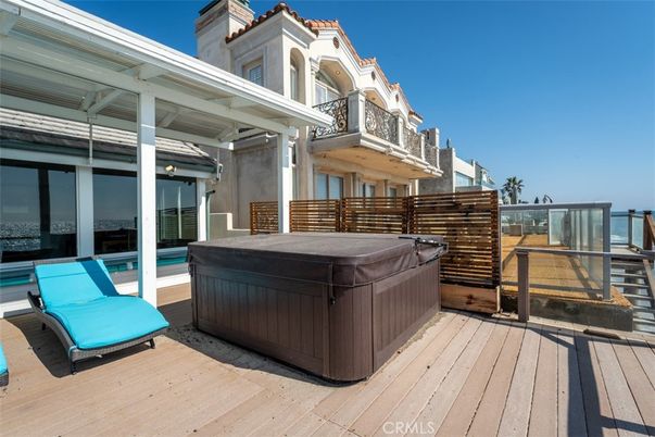 Exterior, Hot Tub