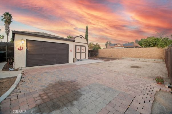 Detached Garage, Exterior