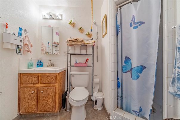 Bathroom, Interior, Tile Countertops