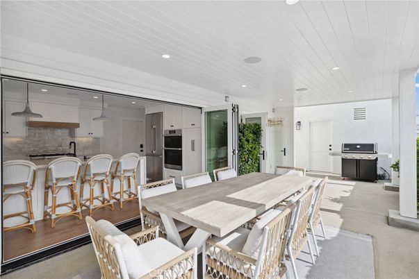 Dining room, Interior, Kitchen, Pendant Lights, Recessed Lighting, Stainless Steel Appliances