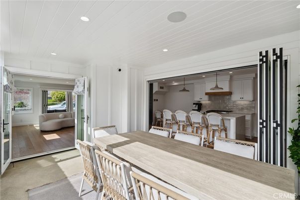 Dining room, Interior, Kitchen, Pendant Lights, Recessed Lighting, Wood Texture Flooring