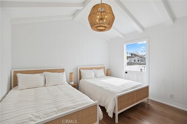 Bedroom, Interior, Pendant Lights, Wood Texture Flooring