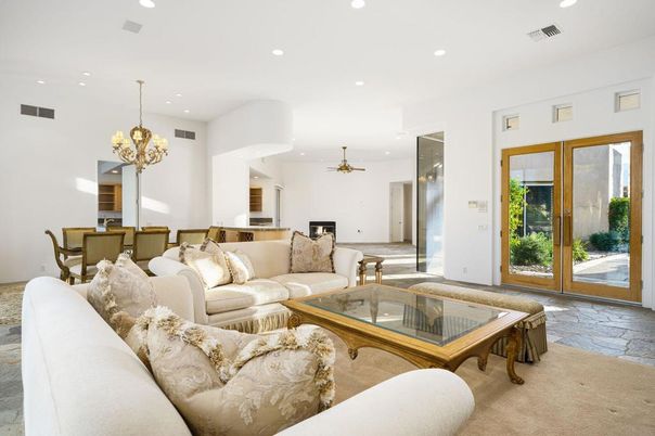 Chandelier, Dining room, Interior, Living room, Recessed Lighting