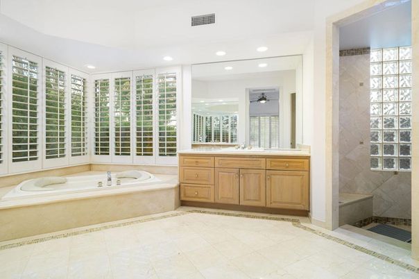 Bathroom, Interior, Recessed Lighting