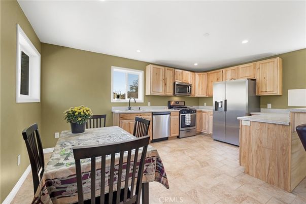 Dining room, Interior, Kitchen, Recessed Lighting, Stainless Steel Appliances